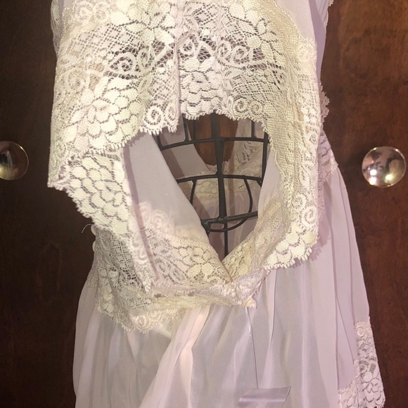 COPY - Forever21 lace blouse - Picture 3 of 6